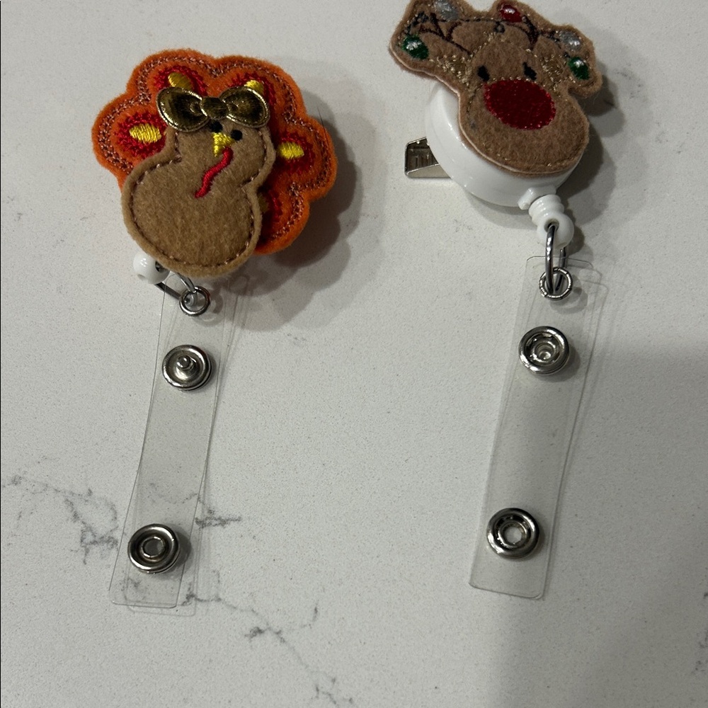 Festive Turkey and Reindeer Badge Reels